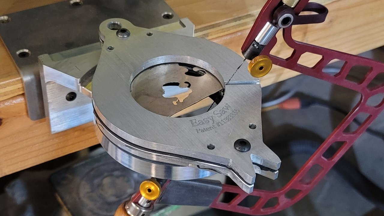 Load video: Melissa Muir demonstrating the Easy Saw Clamp